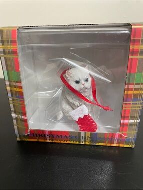 New In Box Sandicast Persian Cat White Christmas Ornament